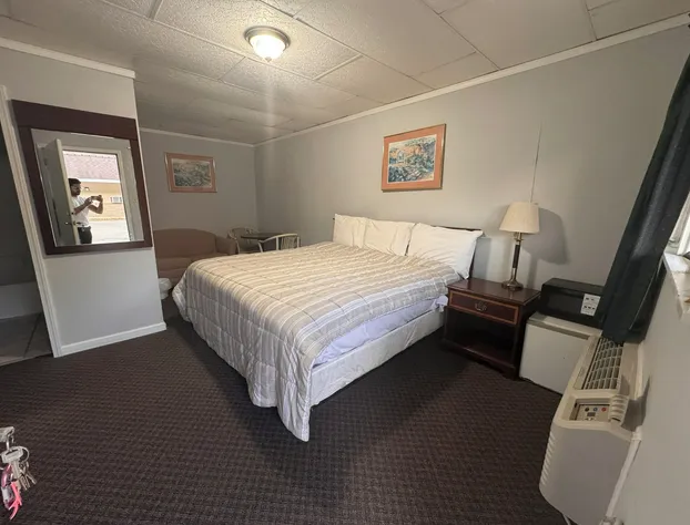 Economy Inn hotel detail image 4