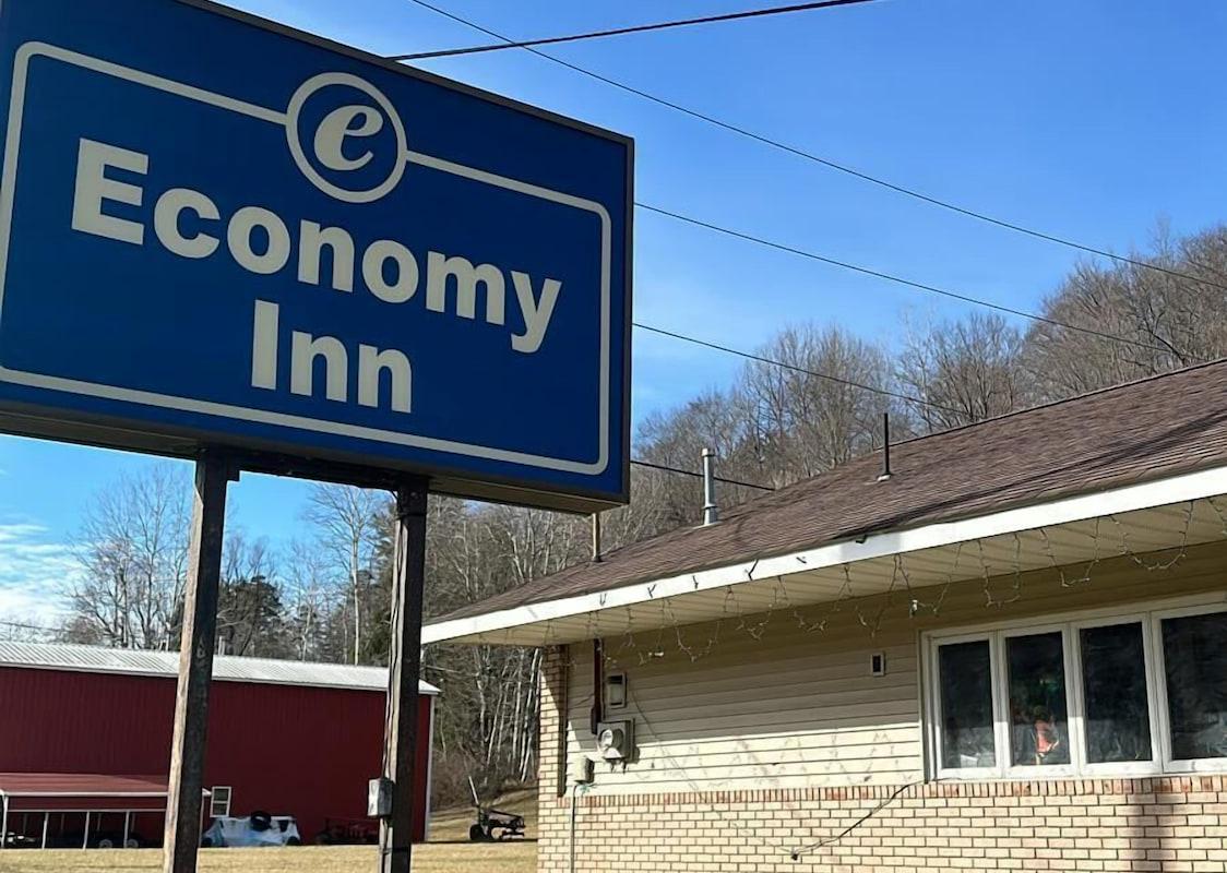 Economy Inn hotel hero