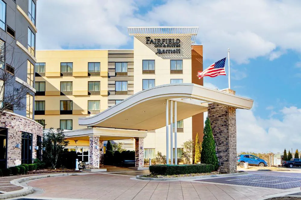 Fairfield Inn & Suites Atlanta Lithia Springs hotel hero