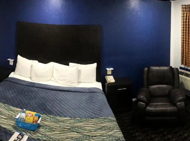 Budget Inn and Suites hotel detail image 3