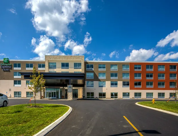 Holiday Inn Express & Suites Reedsville - State Coll Area by IHG hotel detail image 2