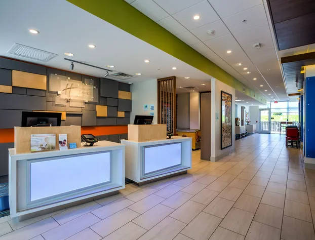 Holiday Inn Express & Suites Reedsville - State Coll Area by IHG hotel detail image 3