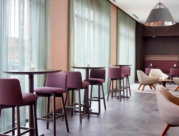 Courtyard by Marriott LaGrange hotel detail image 3