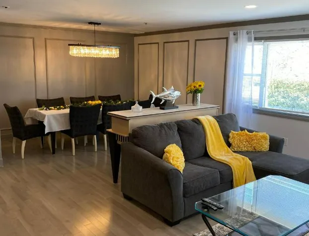 Irish American INN hotel detail image 3