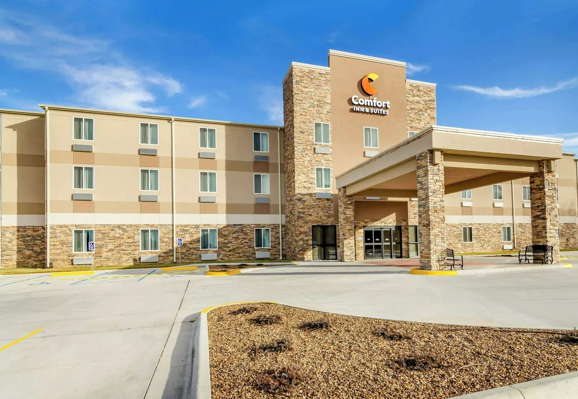 Comfort Inn & Suites Salina North hotel hero