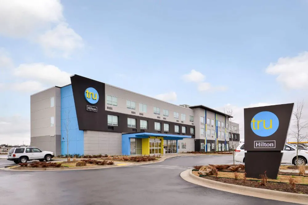 Tru by Hilton Stuttgart, AR hotel hero