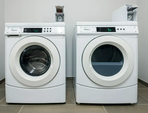 Courtyard by Marriott Albion hotel detail image 3