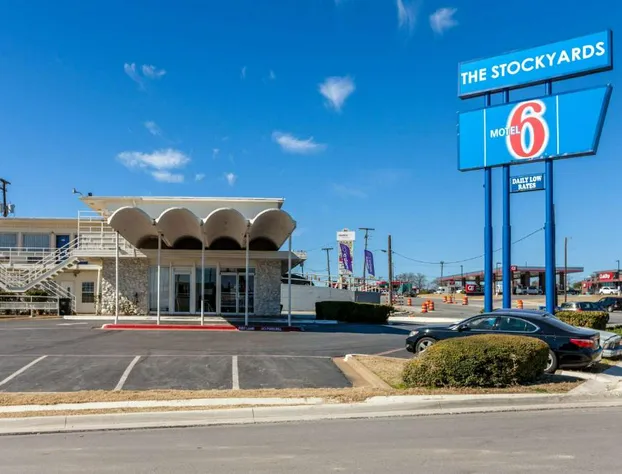 Motel 6 Fort Worth, TX - Stockyards hotel detail image 1