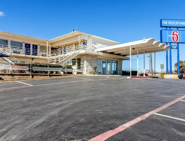 Motel 6 Fort Worth, TX - Stockyards hotel detail image 2