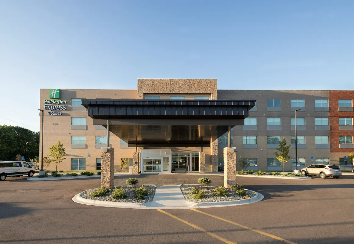 Holiday Inn Express and Suites Kalamazoo West by IHG hotel hero