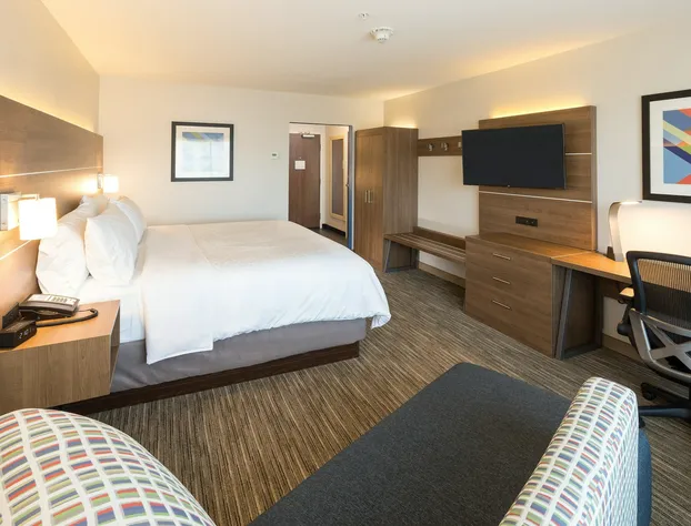 Holiday Inn Express and Suites Kalamazoo West by IHG hotel detail image 3