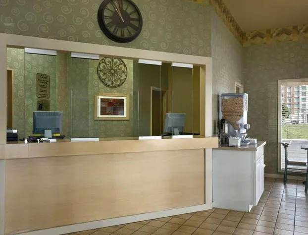 Super 8 by Wyndham Mt. Vernon IL hotel detail image 2