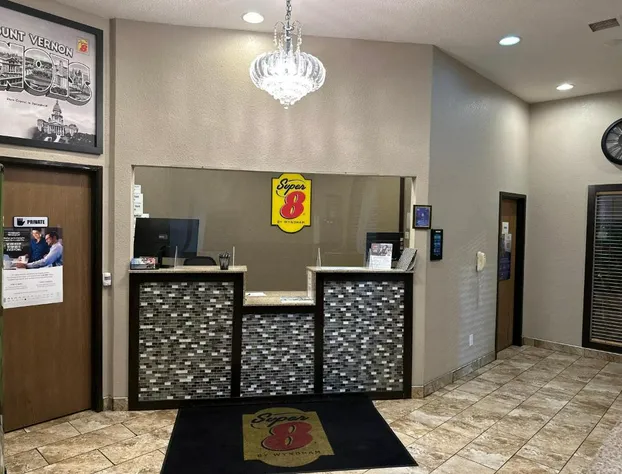 Super 8 by Wyndham Mt. Vernon IL hotel detail image 3