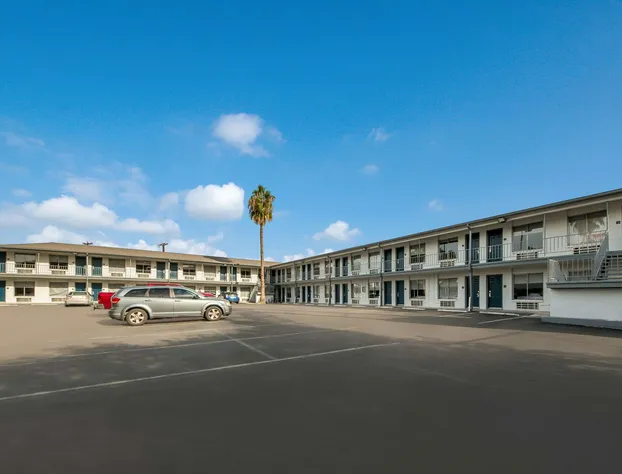 SureStay Hotel by Best Western San Antonio Riverwalk hotel detail image 3