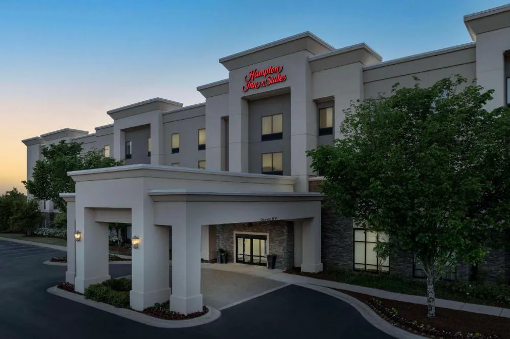 Hampton Inn & Suites Huntsville/Research Park Area hotel hero