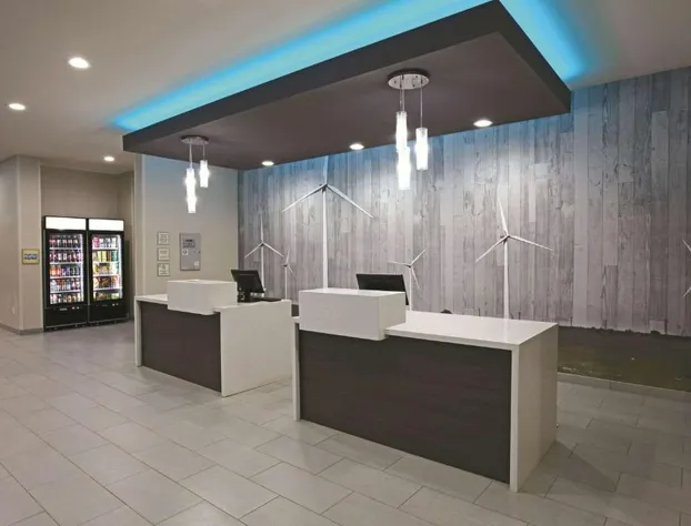 La Quinta Inn & Suites by Wyndham Sweetwater East hotel detail image 4