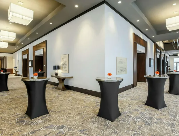 Embassy Suites by Hilton Syracuse Destiny USA hotel detail image 4