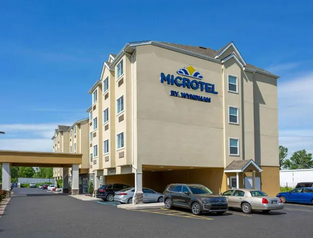 Microtel Inn & Suites by Wyndham Niagara Falls hotel detail image 1