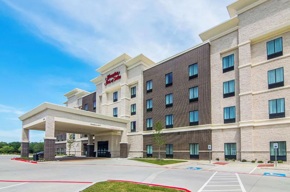 Hampton Inn & Suites Dallas/Richardson hotel hero