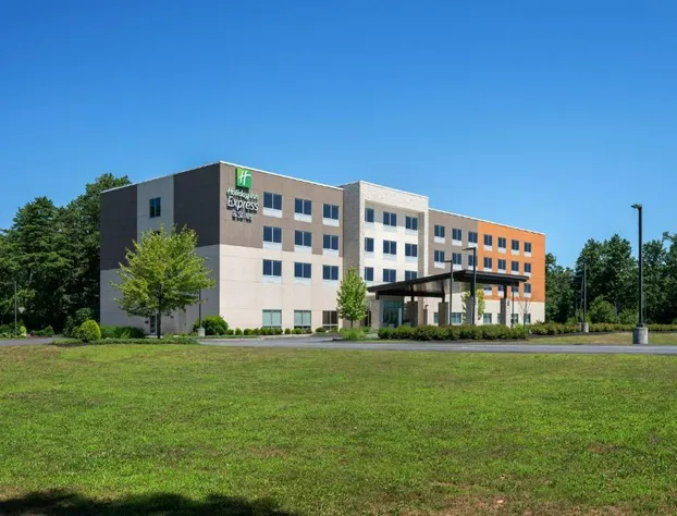 Holiday Inn Express Queensbury - Lake George Area by IHG hotel detail image 4