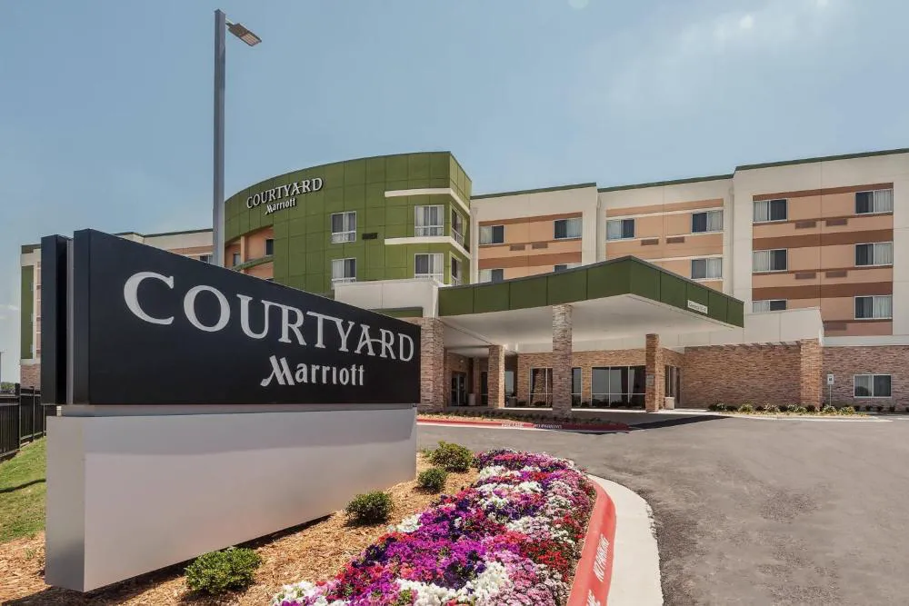 Courtyard by Marriott Ardmore hotel hero