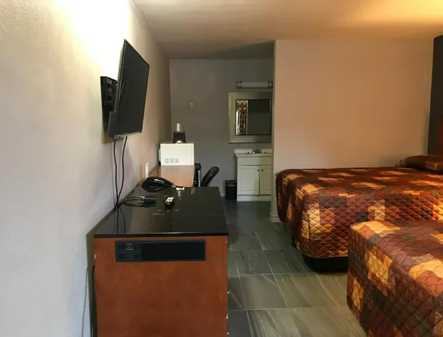 Budget Inn & Suites hotel detail image 3