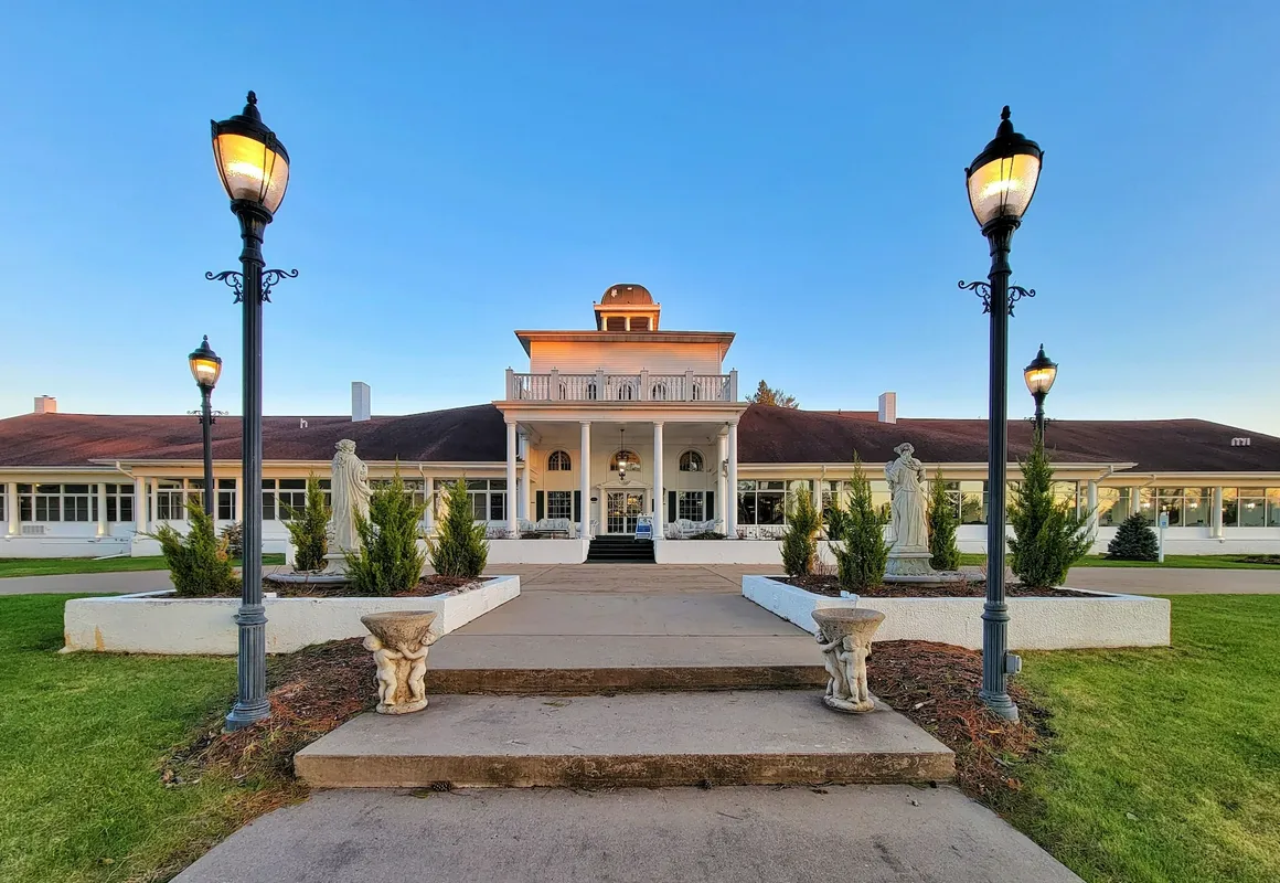 Four Seasons Island Resort hotel hero