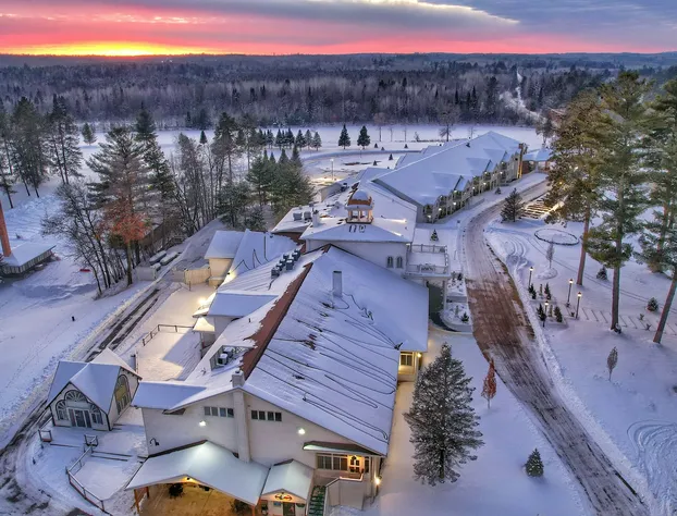 Four Seasons Island Resort hotel detail image 4