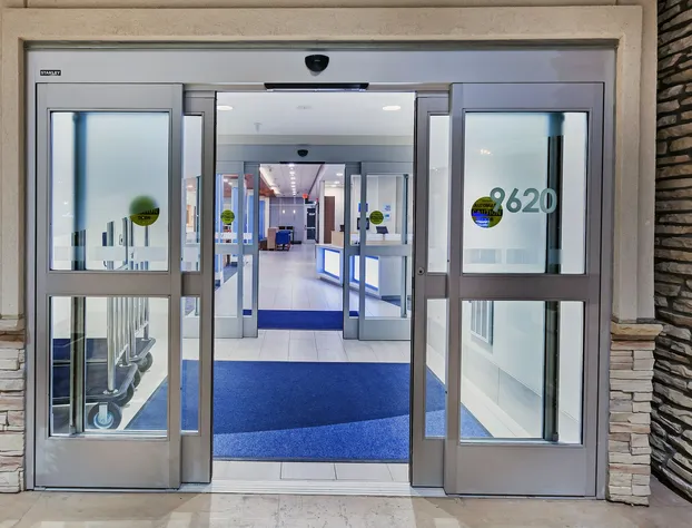 Holiday Inn Express & Suites Lenexa - Overland Park Area by IHG hotel detail image 4