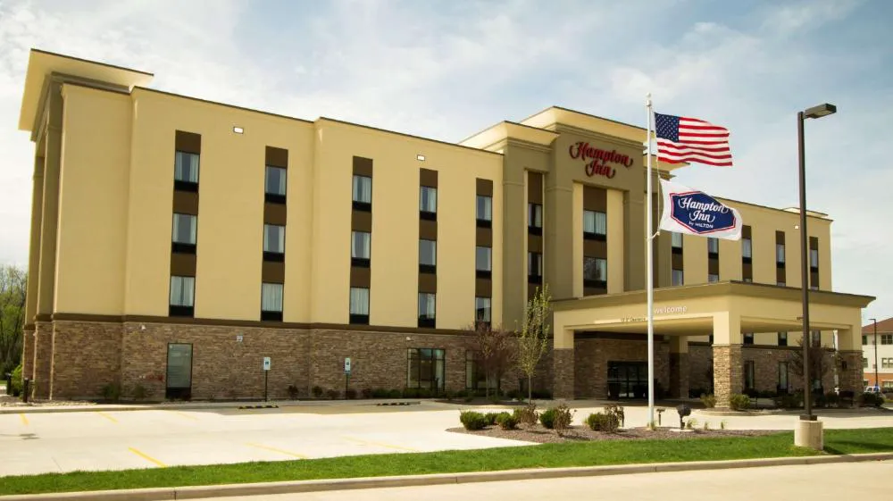 Hampton Inn Decatur Mt. Zion hotel hero