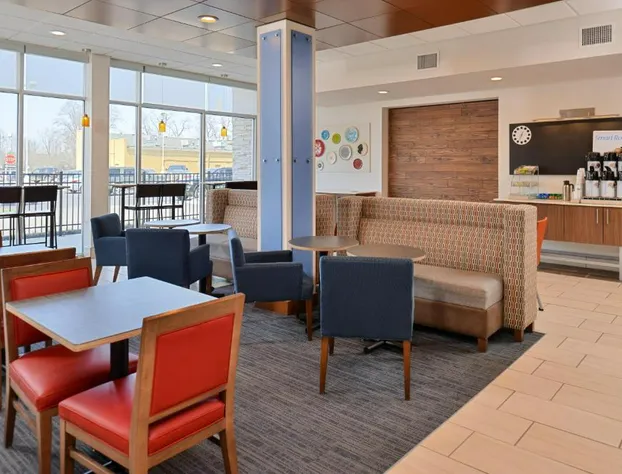 Holiday Inn Express & Suites Southgate - Detroit Area by IHG hotel detail image 3