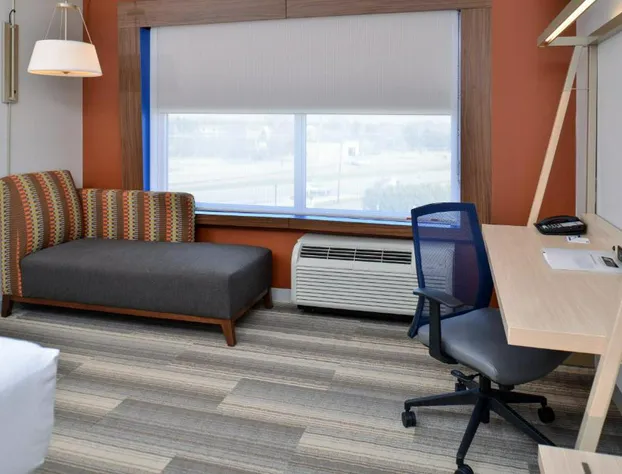 Holiday Inn Express & Suites Southgate - Detroit Area by IHG hotel detail image 4