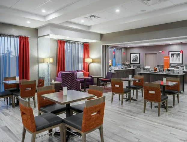 Hampton Inn Oxford hotel detail image 3