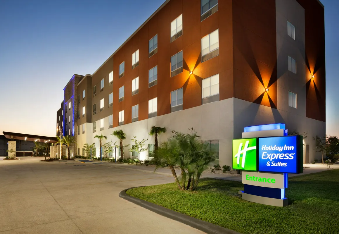 Holiday Inn Express & Suites McAllen - Medical Center Area by IHG hotel hero