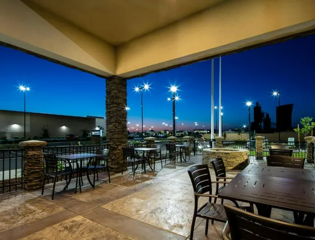 Hyatt Place Delano hotel detail image 1