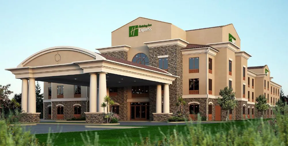 Holiday Inn Express & Suites Redding by IHG hotel hero