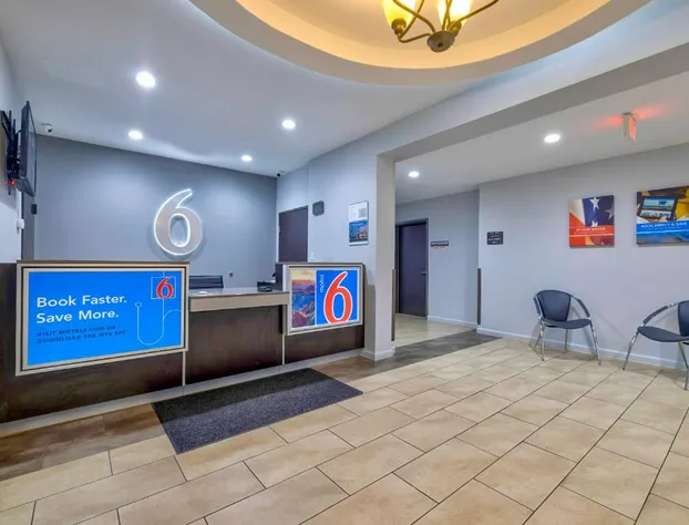 Motel 6 Texas City, TX - I-45 South hotel detail image 3