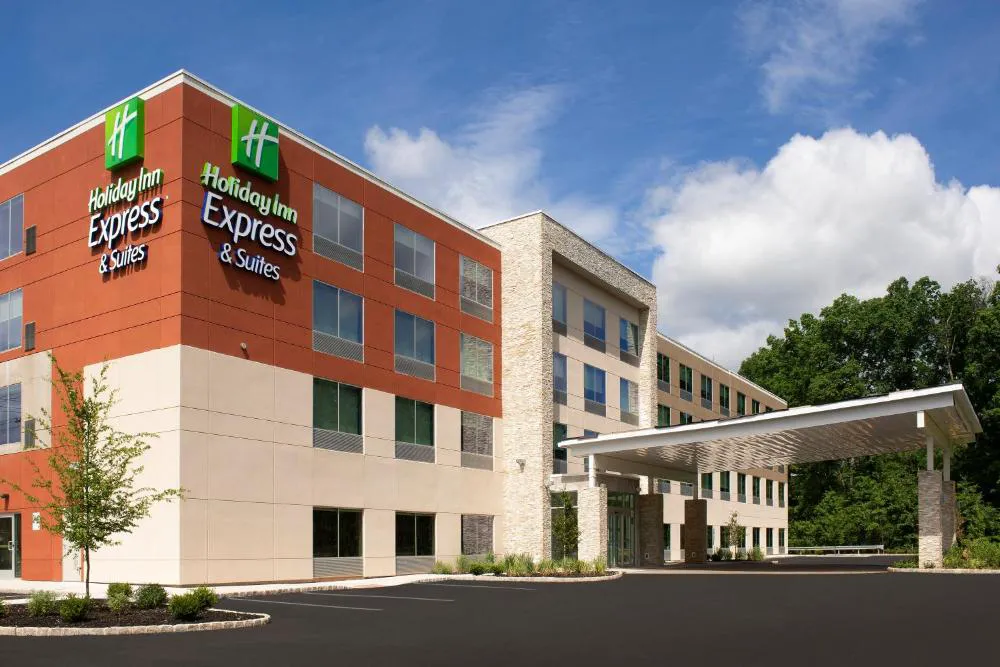 Holiday Inn Express and Suites North Brunswick by IHG hotel hero
