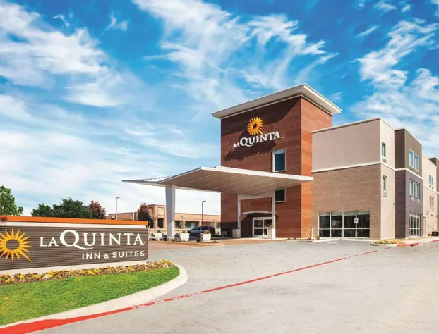 La Quinta Inn & Suites by Wyndham Dallas Northeast-Arboretum hotel detail image 1