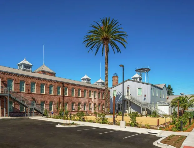 Hampton Inn Petaluma, CA hotel detail image 1