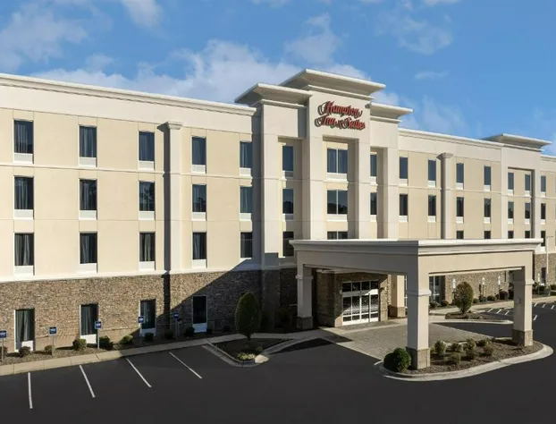 Hampton Inn & Suites Fayetteville hotel detail image 3