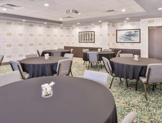 Hampton Inn Emporia hotel detail image 2