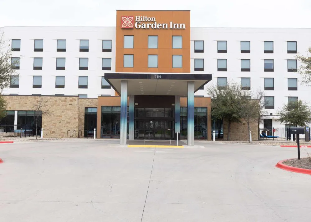 Hilton Garden Inn Austin Airport hotel hero