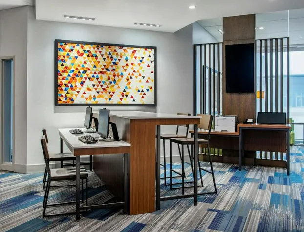 Holiday Inn Express & Suites Kelowna - East by IHG hotel detail image 4