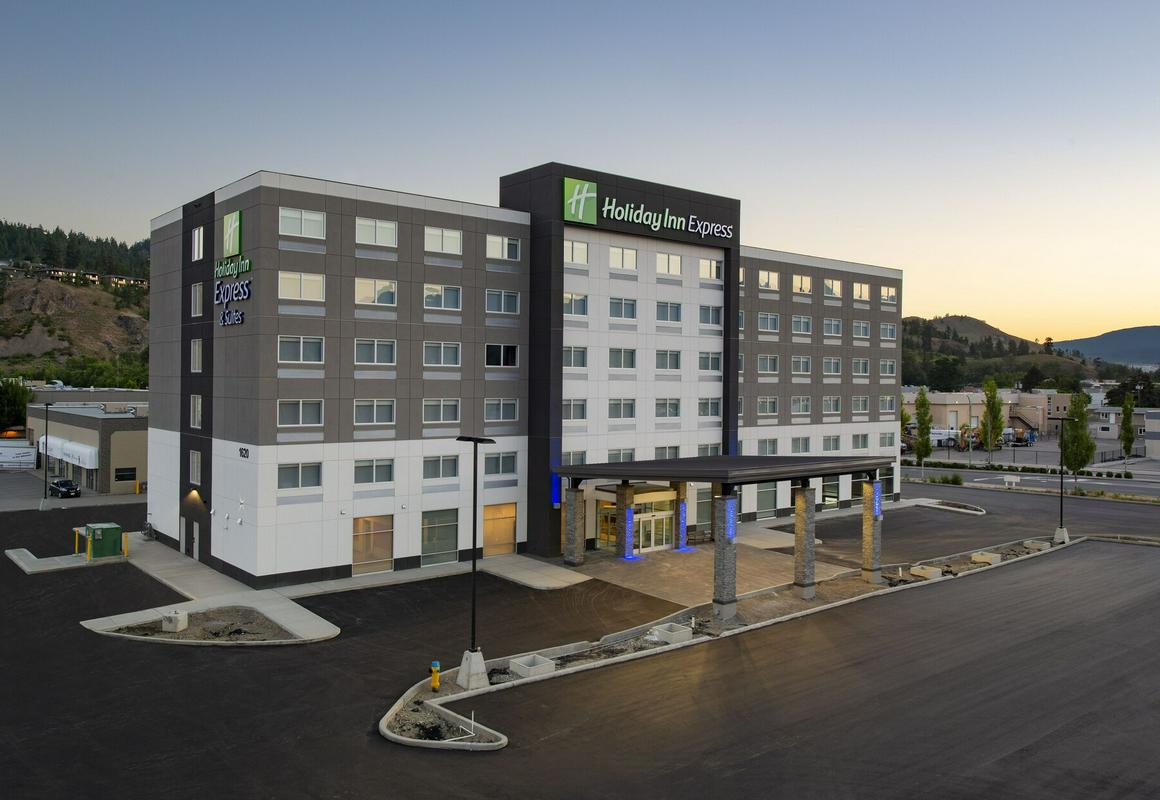 Holiday Inn Express & Suites Kelowna - East, an IHG Hotel hotel hero