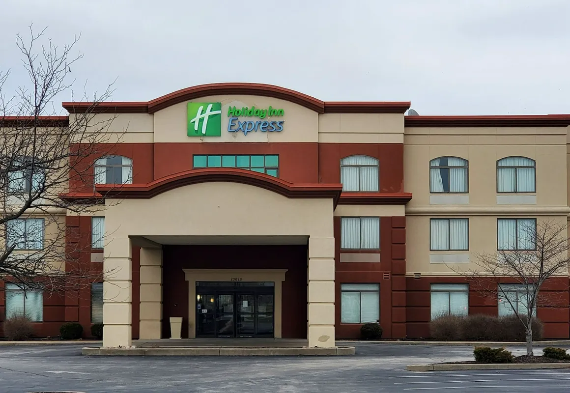 Holiday Inn Express St. Louis Arpt - Maryland Hgts hotel hero