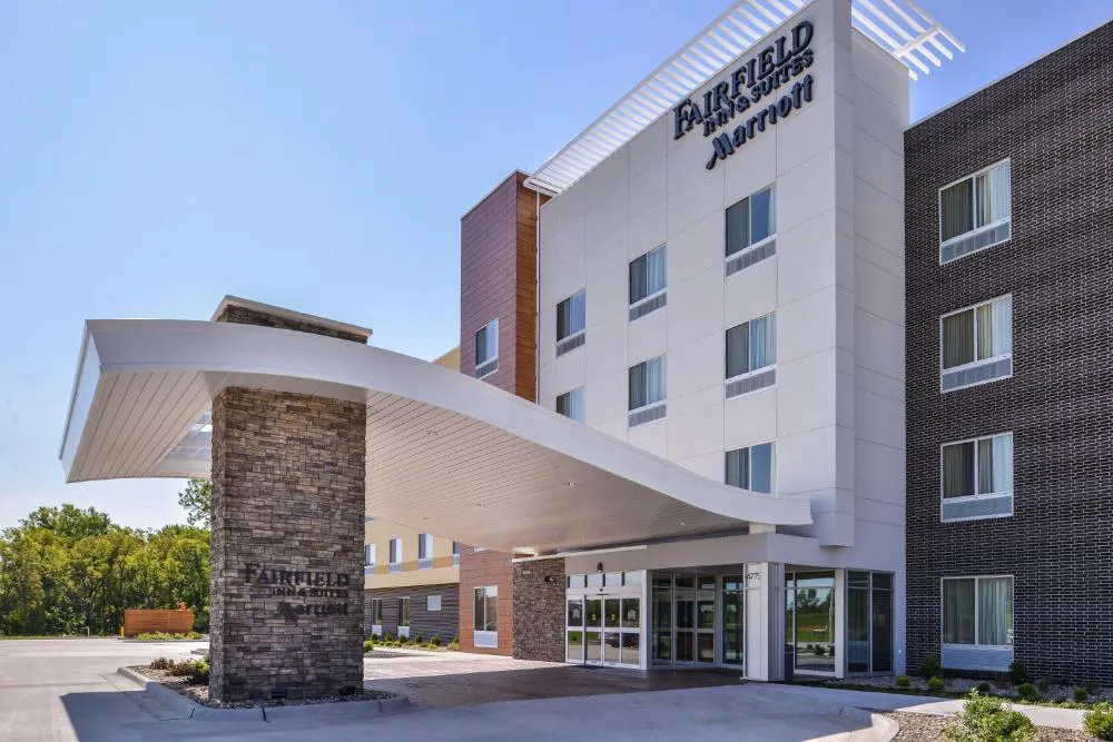 Fairfield Inn & Suites by Marriott St. Joseph hotel hero