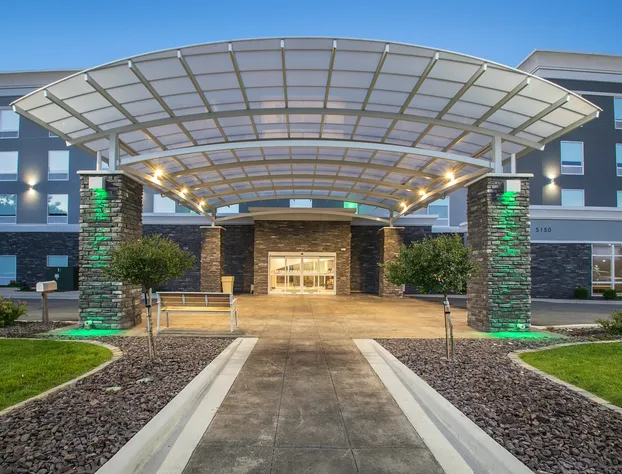 Holiday Inn & Suites Decatur-Forsyth by IHG hotel detail image 2