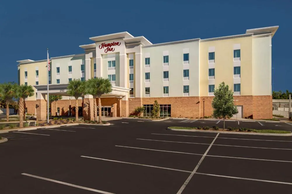 Hampton Inn by Hilton Plant City hotel hero
