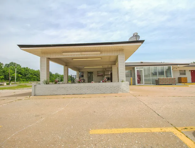 OYO Hotel McAlestar OK S Main St hotel detail image 1